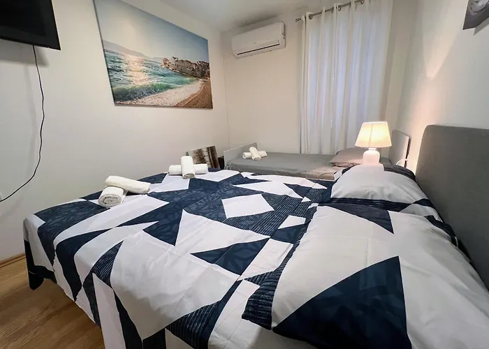 Blago Center Apartman *